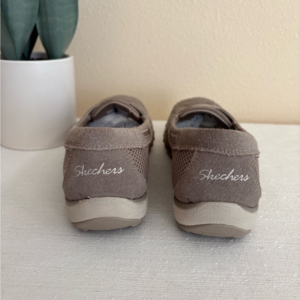 New Skechers Relaxed Fit Taupe Suede/Mesh Casual Sneakers Women’s 7.5 - Picture 8 of 12